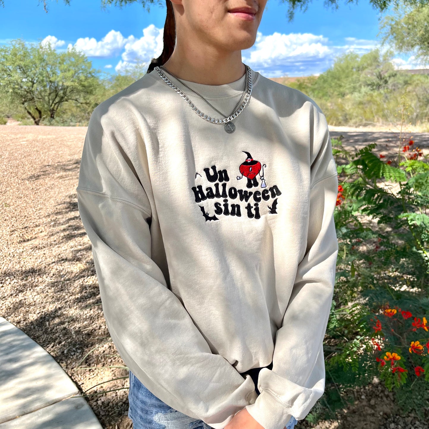 Un Halloween Sin Ti Bad Bunny X Halloween Crewneck